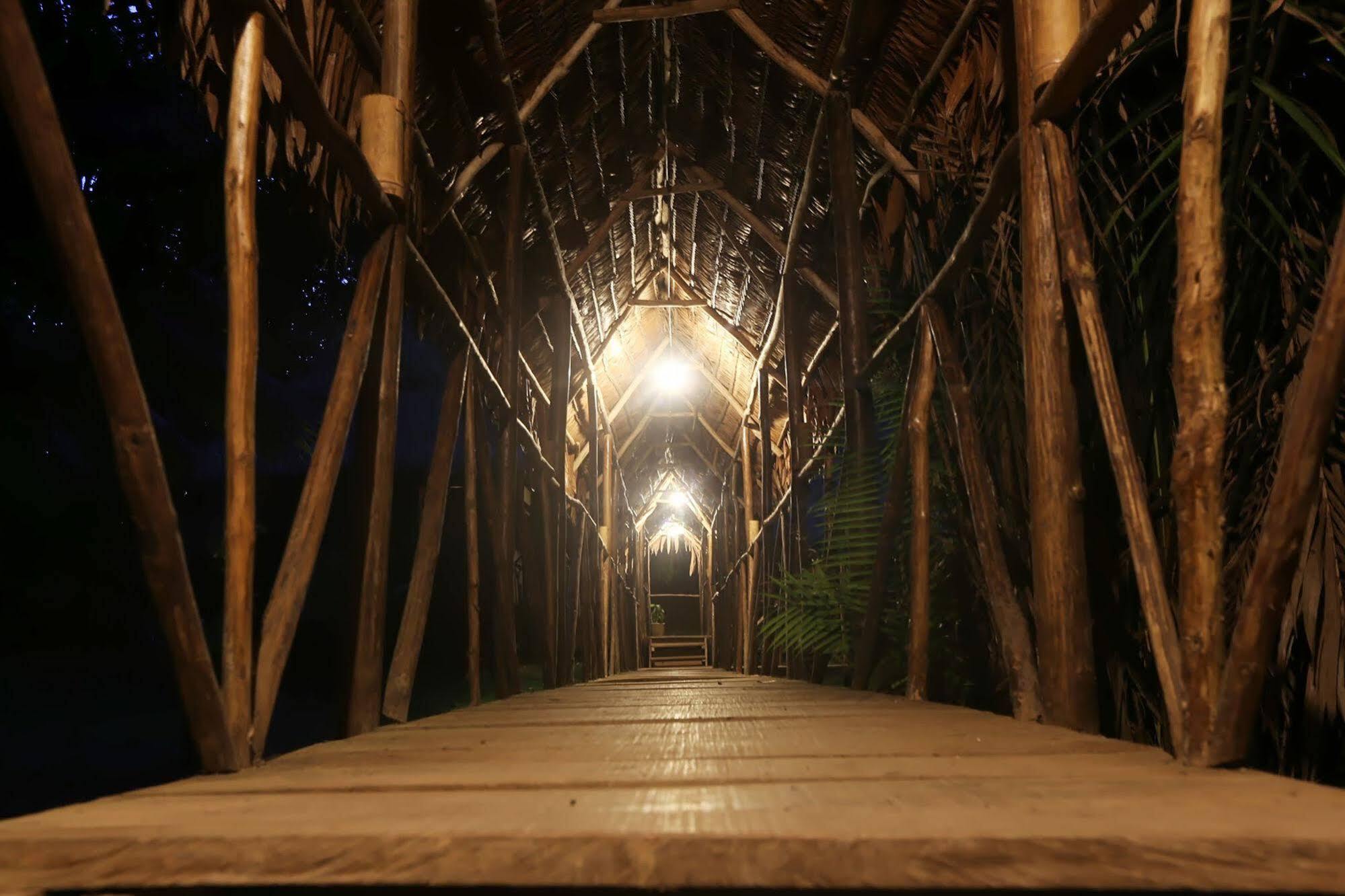 Maniti Expeditions Eco Lodge Iquitos Exterior foto